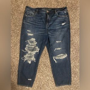 AE Strigid Ripped Mom Jean
